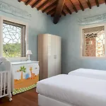 Podere Terranuova 10&2, Emma 페치올리