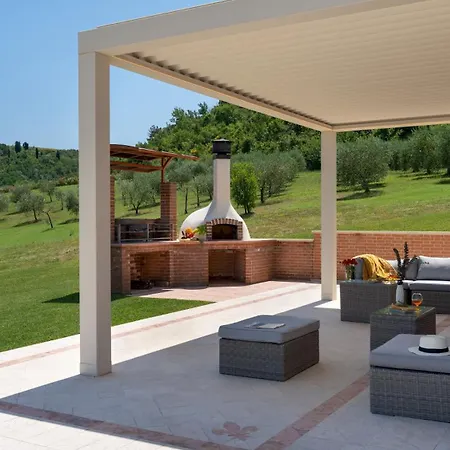 Podere Terranuova 10&2, Emma 페치올리