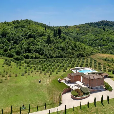 Podere Terranuova 10&2, Emma Villa