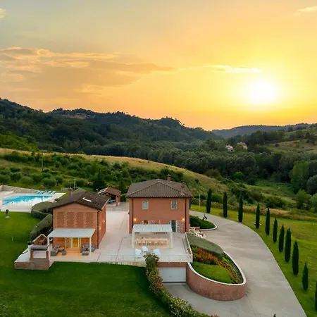 Podere Terranuova 10&2, Emma Villa